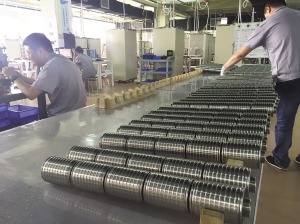 天津產(chǎn)超級(jí)鎳氫電池亮相 3-5分鐘充滿電