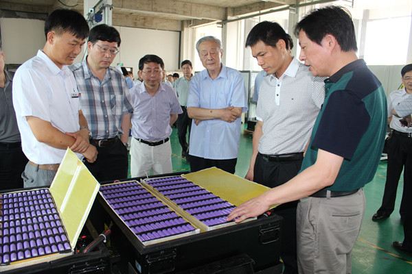 2015年我國動力鋰電池需求預(yù)計達(dá)12.5GWh