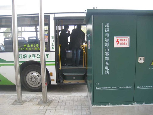 上海申沃超級電容公交車自燃 起火原因正在調查