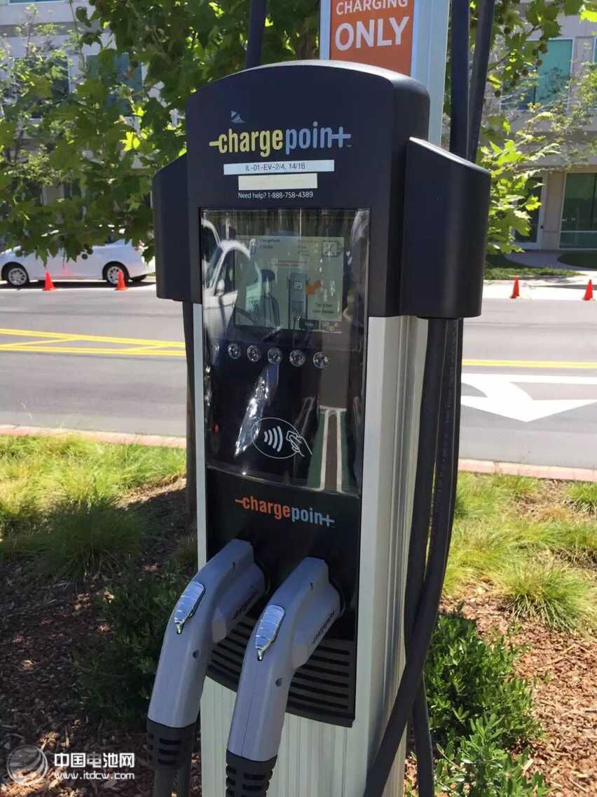 電網(wǎng)改造新政瞄準(zhǔn)新能源車 五年內(nèi)接入480萬臺(tái)充電樁