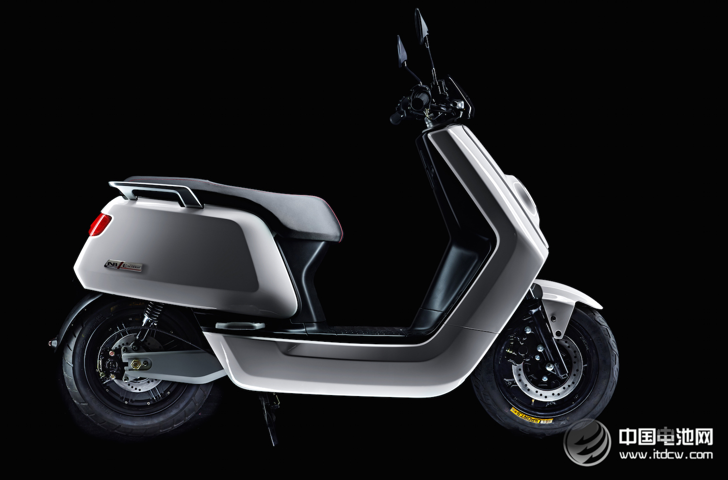 互聯網+下電動車革命:智能電動車需要重新定義 互聯網+下電動車革命:智能電動車需要重新定義