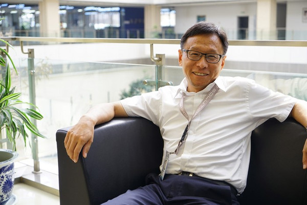 長城華冠董事長陸群