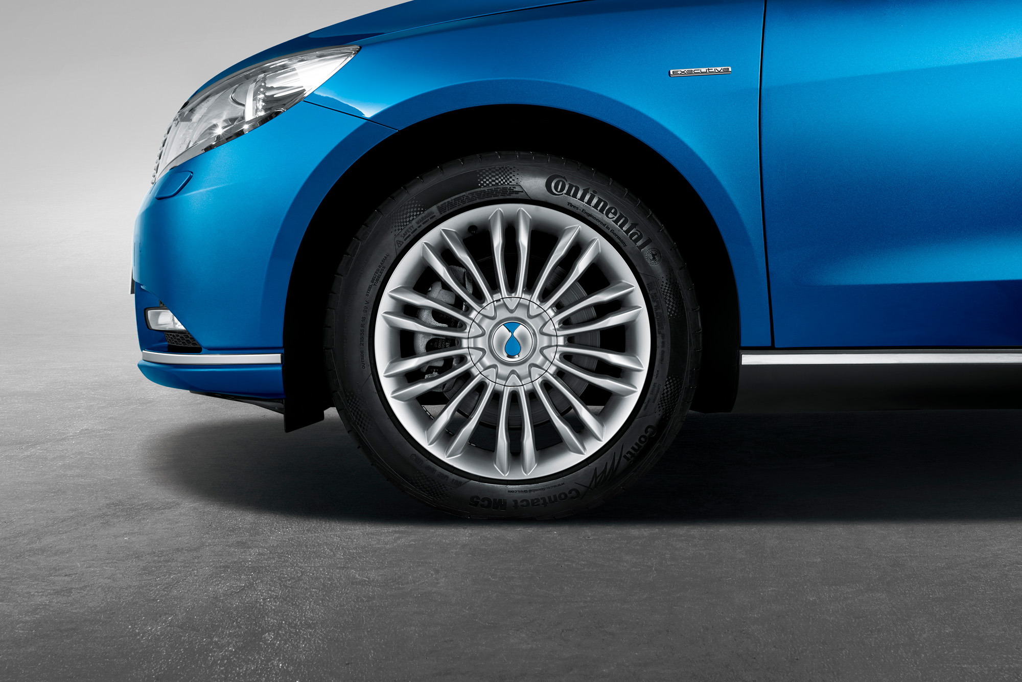 新能源汽車板塊強(qiáng)勢(shì) 逾13億元大單追捧8只概念股