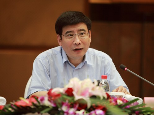 招商證券：新能源汽車8月數(shù)據(jù)及苗圩專訪點(diǎn)評(píng)