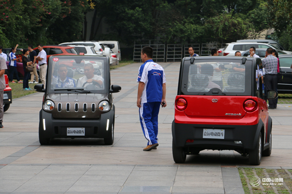 南京新能源汽車免征車輛購置稅 今年建充電樁7000個
