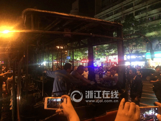 杭州自燃公交車自動滅火器為何失靈？45輛同款車全停運