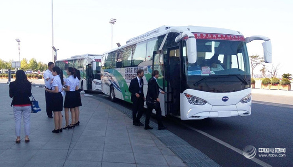 與達沃斯同行  比亞迪C9純電動客車展中國制造雄姿