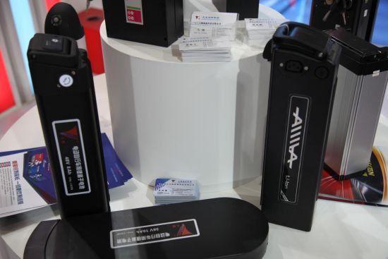 電池去碳化 新能源助力愛瑪電動車多跑5公里不再是夢想