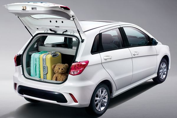 2015年世界休閑體育大賽青島萊西舉辦：體驗(yàn)北汽電動(dòng)車(chē)