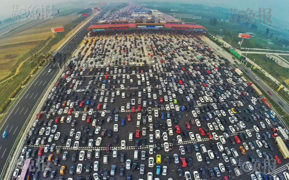 國慶假期返程紀錄片：瞧瞧，這大停車場 ！