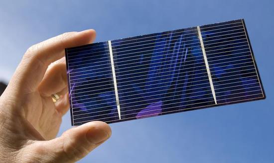 多國科學家發(fā)現(xiàn)沙子造太陽能電池用硅材料