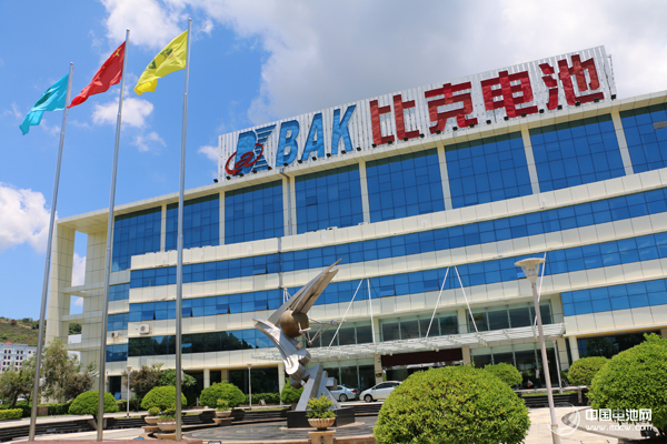 新能源車產業爆發 比克電池為打造綠色新生活做貢獻