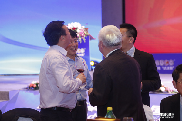 鋰電“達沃斯”舉行盛大歡迎晚宴 中外嘉賓同臺交流