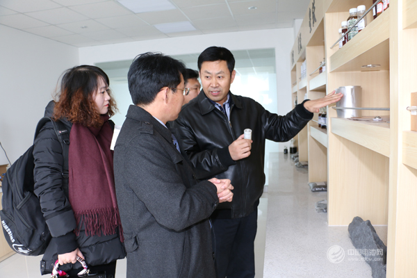 鋰電新能源產(chǎn)業(yè)鏈調(diào)研團拜訪石墨烯創(chuàng)新產(chǎn)業(yè)園