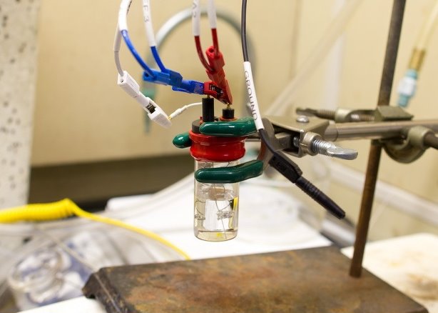 氧化鋰與石墨烯“蓬松”電極助電池續航里程翻倍