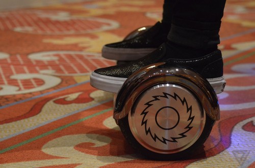 Razor Hovertrax DLX兩輪自平衡電動(dòng)車(chē)