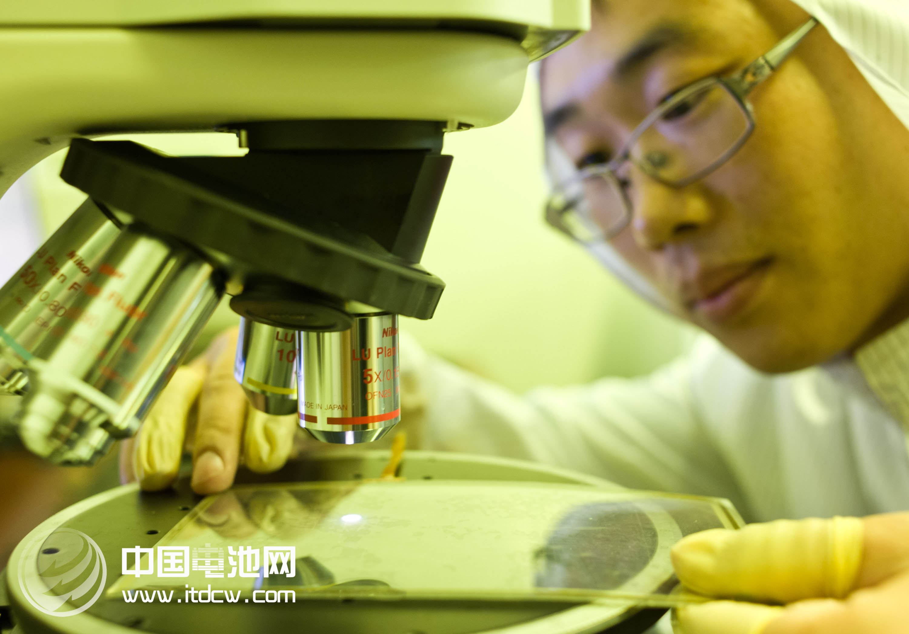 石墨烯鋰電子電容器在青島“誕生”  填補國內空白