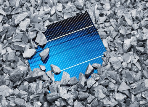 多晶硅企業多數虧損 新一輪光伏電站產能過剩隱憂初顯