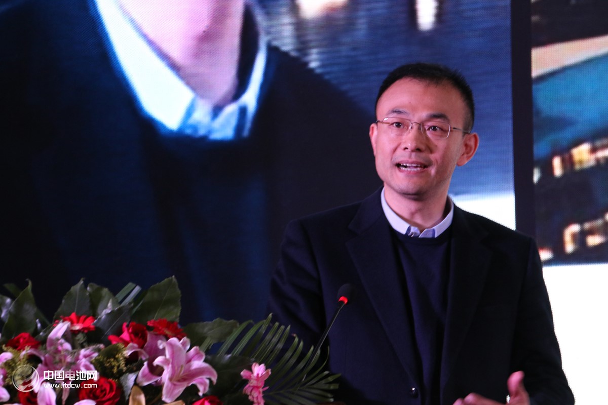 北汽新能源黨委書記、總經理鄭剛