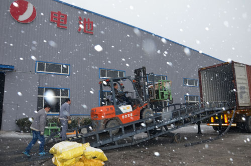 山東金潮電池烏干達(dá)外分廠項目進(jìn)入設(shè)備安裝調(diào)試階段