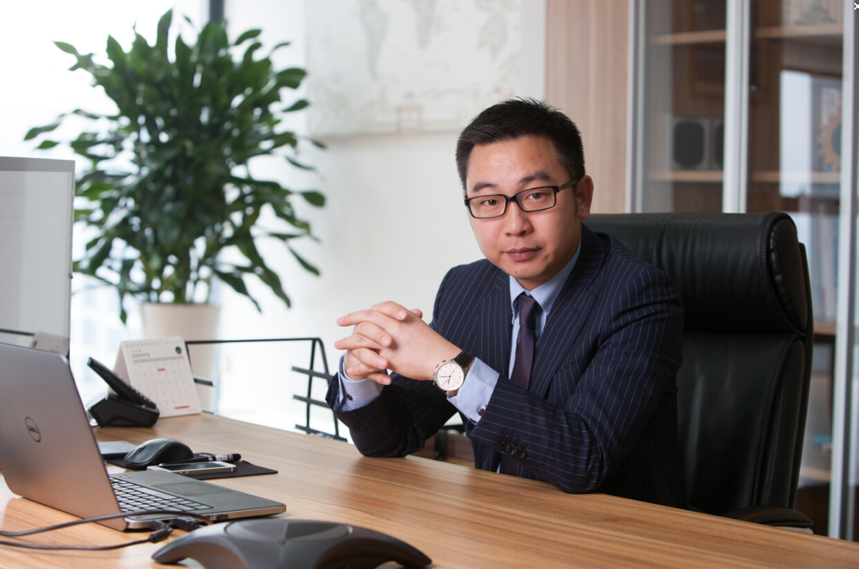 中盛光電CEO佘海峰:光伏行業(yè)須警惕產(chǎn)能過度擴(kuò)張 中盛光電CEO佘海峰:光伏行業(yè)須警惕產(chǎn)能過度擴(kuò)張