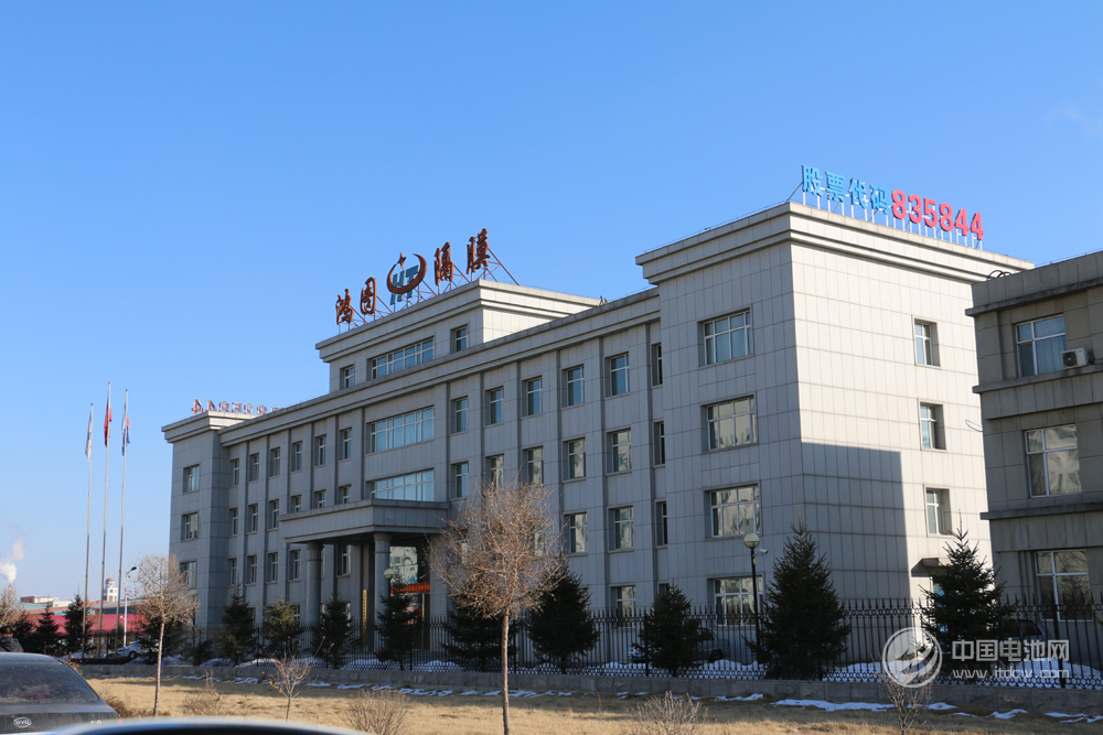 公司總投資7億元，二期3條濕法隔膜生產線項目建設中，