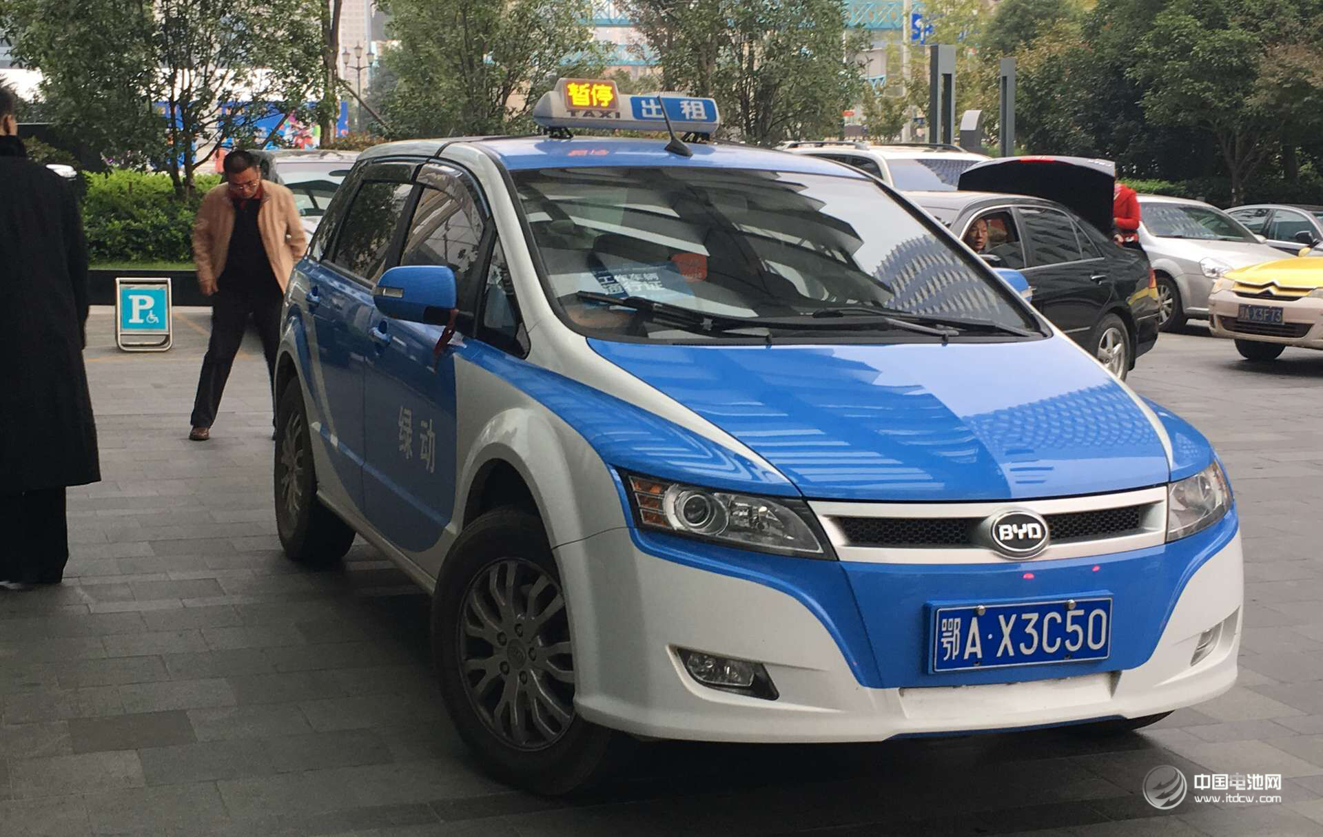 充電樁建設望提速  行業市場訂單步入落地期