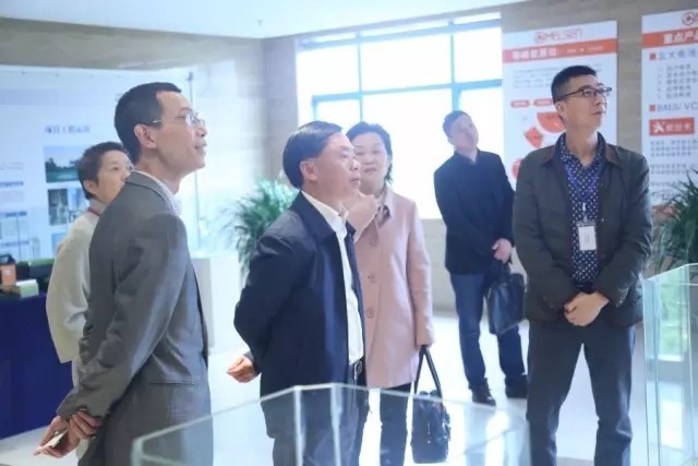 長沙先導投資控股董事長劉繼雄一行考察巨星集團