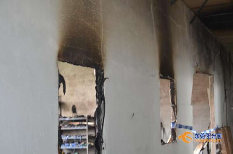 廣東深圳：中準(zhǔn)能源廢舊圓柱鋰電池堆冒煙起火 無傷亡