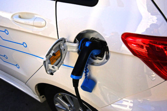 聚焦新能源汽車發展前景 合力破解新能源汽車發展的痛點