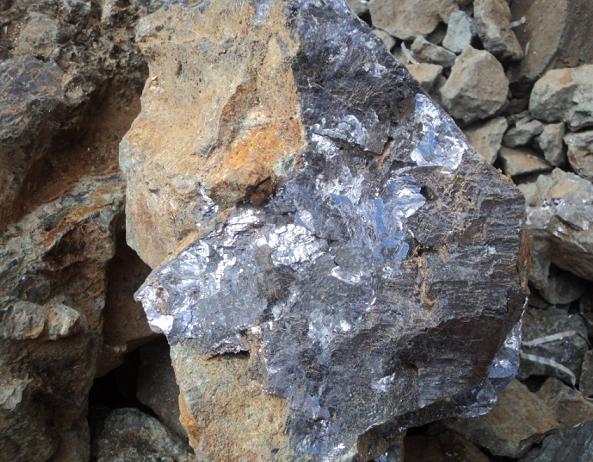 鋅礦供應緊張加劇 冶煉產能受限漸顯