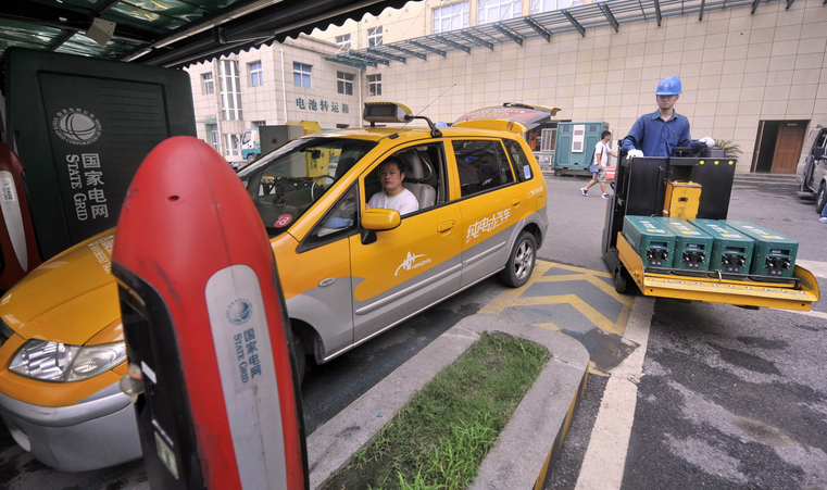 借力電改東風 電動汽車換電模式謹慎重啟