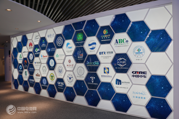 兩大邏輯支撐石墨烯產業景氣度上升 5家公司業績有望翻番