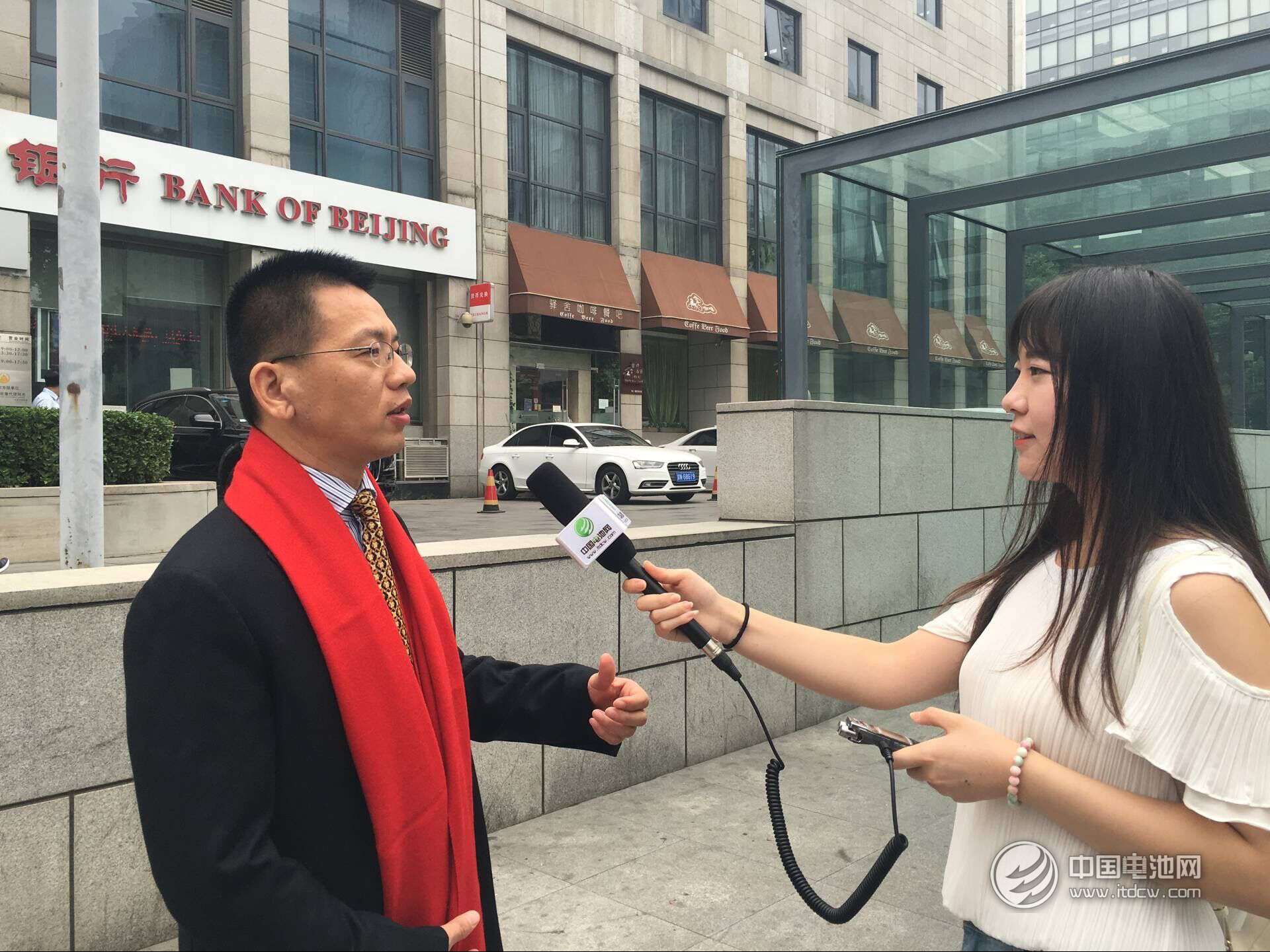 惠強新材董事長王紅兵接受中國電池網采訪