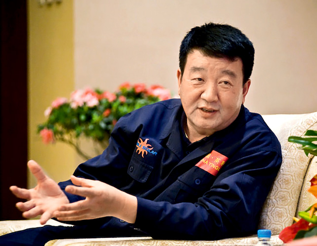 苗連生卸任英利董事長轉向幕后 光伏巨頭路在何方？