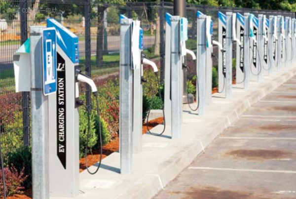 北京上半年累計推廣新能源車總量超6萬輛 單位指標已用完