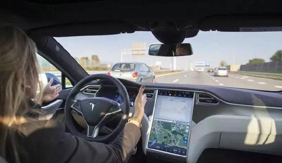 雙重保障 前所未有 特斯拉第二代自動駕駛系統曝光