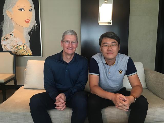 專訪庫(kù)克：手機(jī)市場(chǎng)沒飽和，我們?cè)谌A獨(dú)一無(wú)二