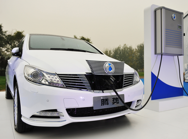 安全焦慮成電動汽車產業發展首道關卡 制約新能源車產業發展