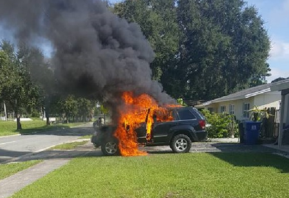 三星Note 7又發生電池爆炸 竟造成用戶整輛車起火