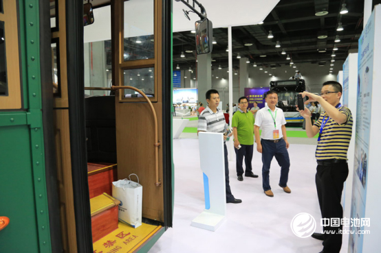 仿古鐺鐺車(chē)，客戶都喜愛(ài)拍照留念一番