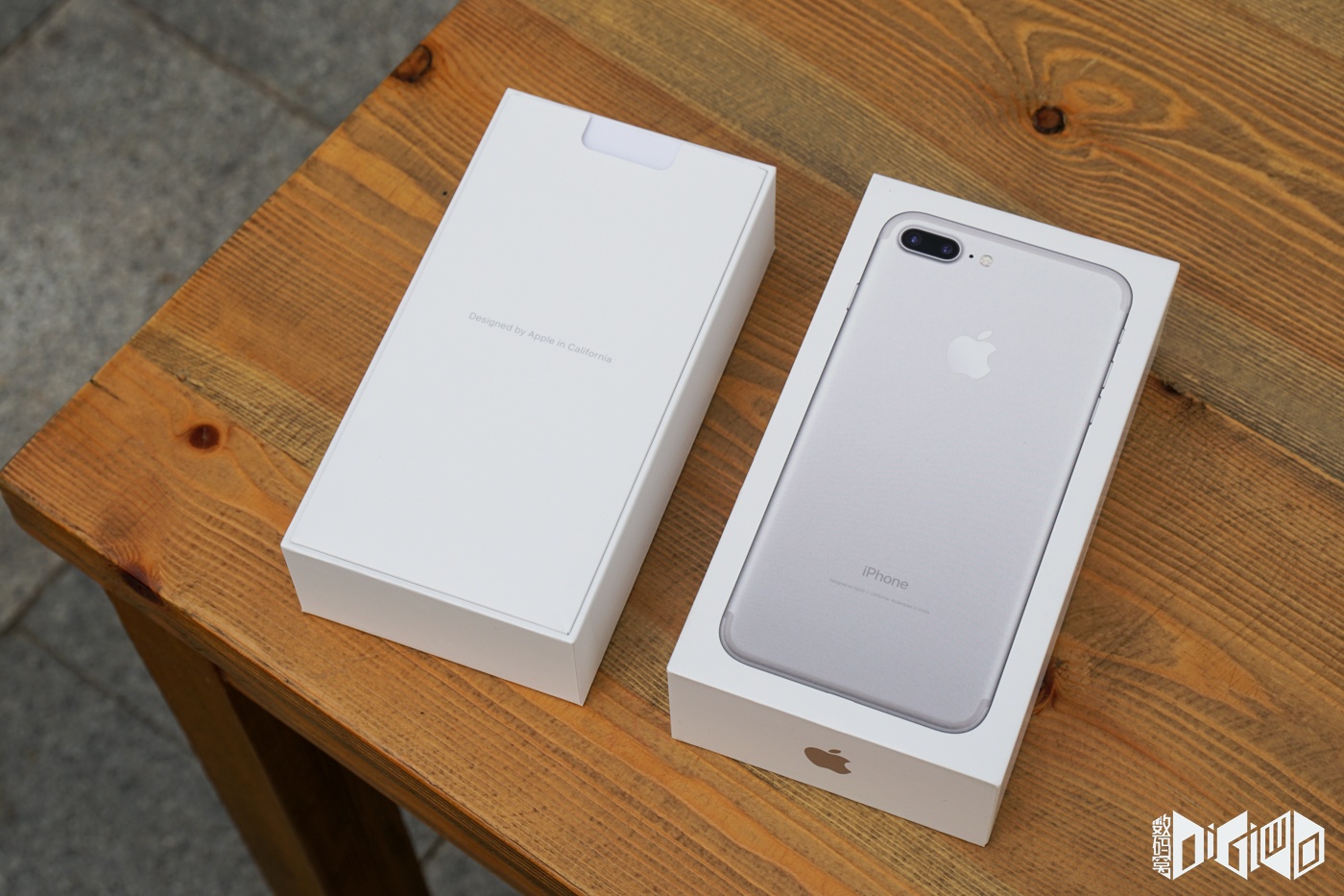 iPhone 7 Plus銀色開箱 續航時間比iPhone 6s高2小時