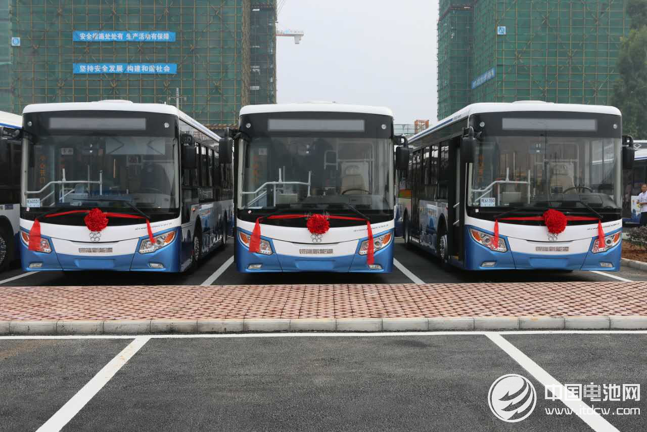 “銀隆鈦”貴州市場首創佳績 興義市純電動公交正式上線運營 “銀隆鈦”貴州市場首創佳績 興義市純電動公交正式上線運營
