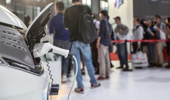 新能源車高額補(bǔ)貼引發(fā)問(wèn)題 積分交易或成解決良方 新能源車高額補(bǔ)貼引發(fā)問(wèn)題 積分交易或成解決良方