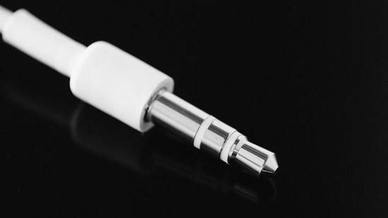 外媒談Note7爆炸：三星應(yīng)取消3.5mm耳機(jī)孔 緩解電池壓力