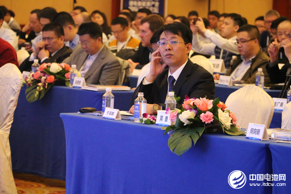 于清教鋰電“達(dá)沃斯”閉幕致辭：相信相信，堅持堅持