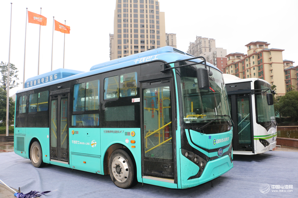 比亞迪K8 比亞迪K8