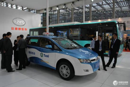 總投資91億元 新賓新能源汽車集群項(xiàng)目啟動(dòng) 總投資91億元 新賓新能源汽車集群項(xiàng)目啟動(dòng)