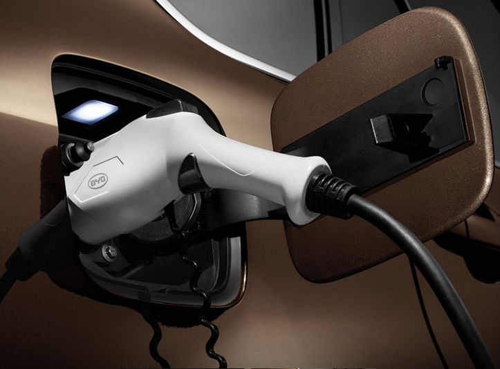 新能源混動車將成2017年競逐重點 比亞迪率先搶占市場