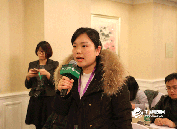 中國電池網編輯在發布會上提問